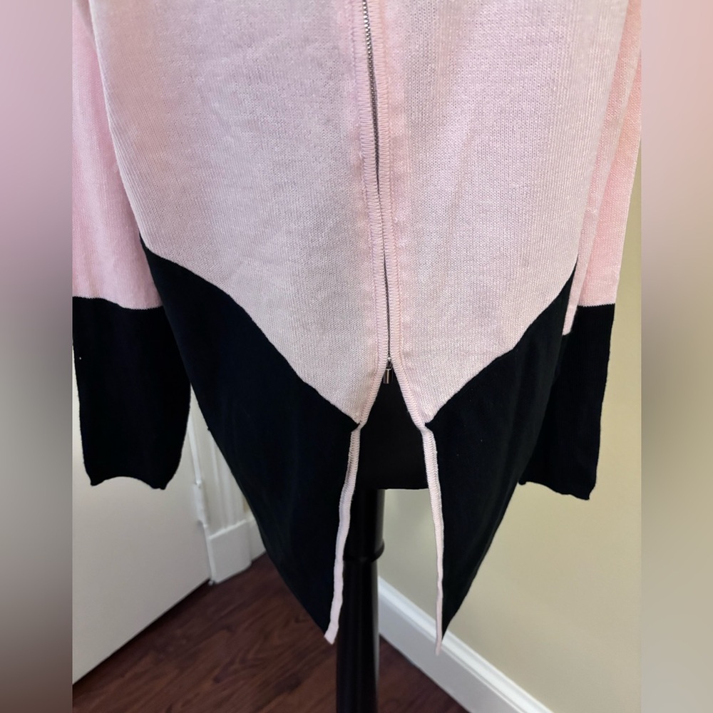 SOHO. NEW YORK & CO. Chic Pink and Black Sweater w/built-in blouse attached - Picture 6 of 10